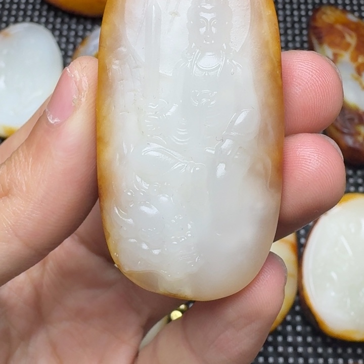 和田玉颈饰未镶嵌