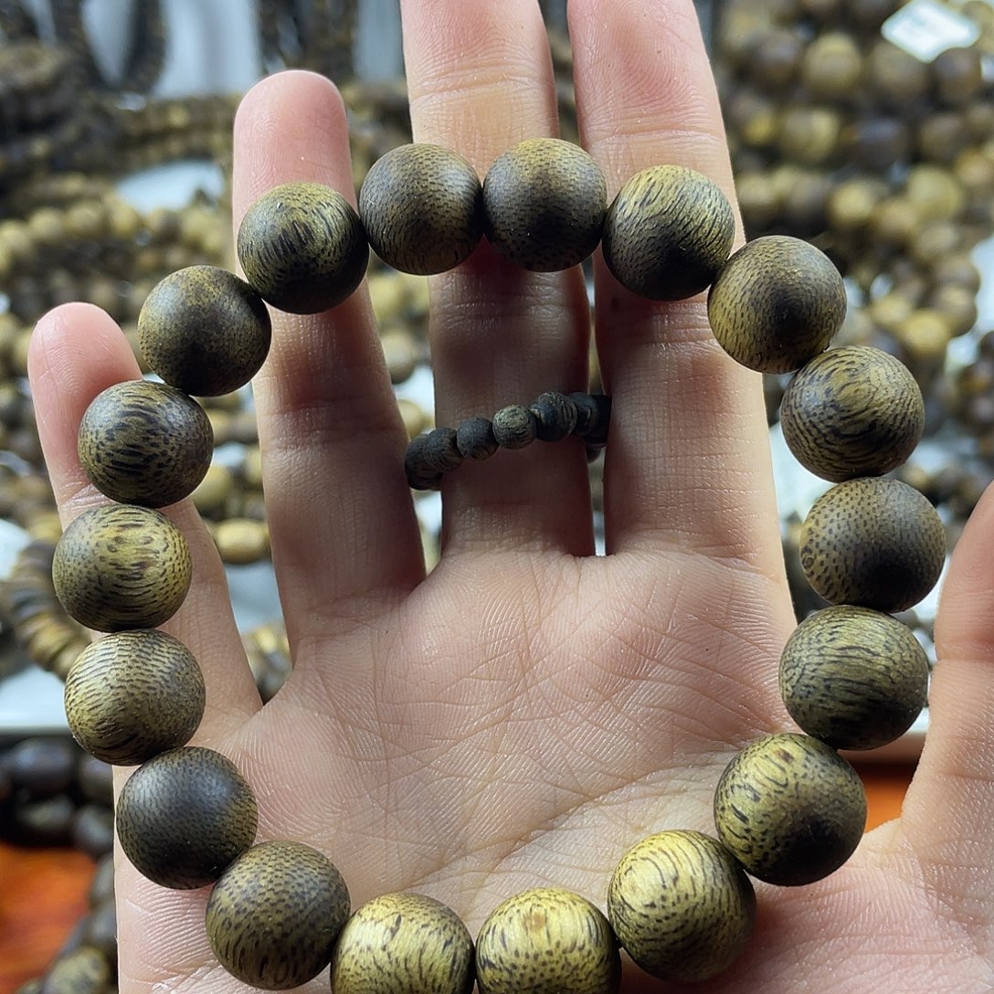 沉香沉香碎屑1.2单圈，9克➕