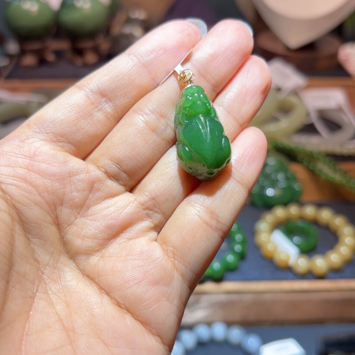 和田玉18K金镶嵌颈饰