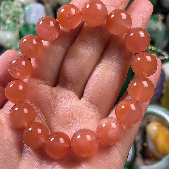 翡翠未镶嵌颈饰翡翠未镶嵌颈饰