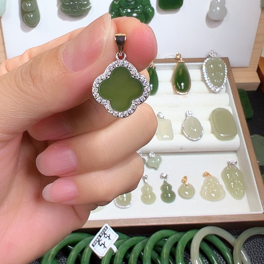 颈饰银S925镶嵌和田玉（碧玉）