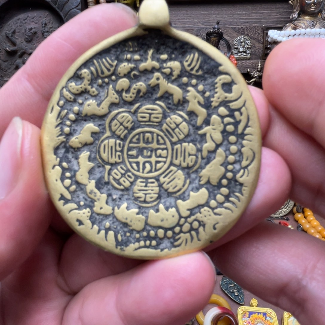 吊坠霸王熊九宫～黄利玛