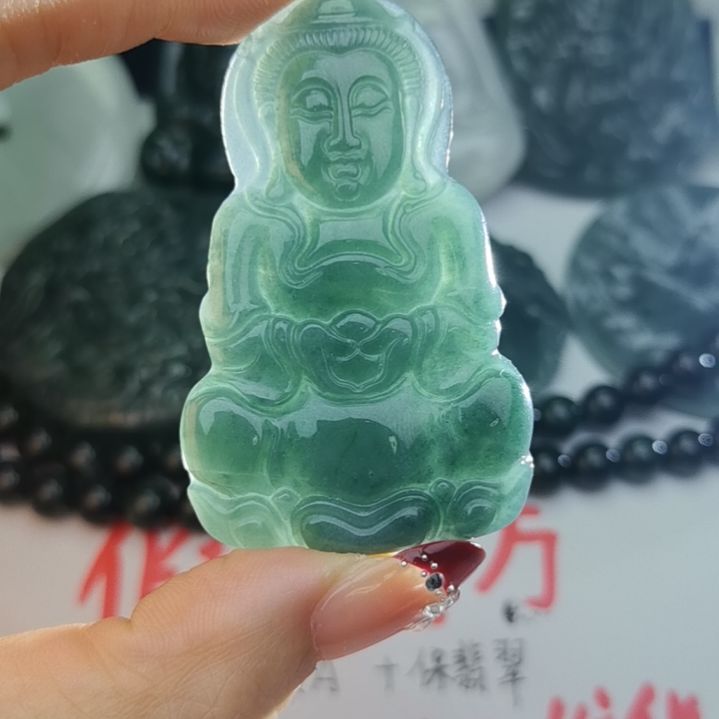 翡翠颈饰未镶嵌天然的A货翡翠多样性发货