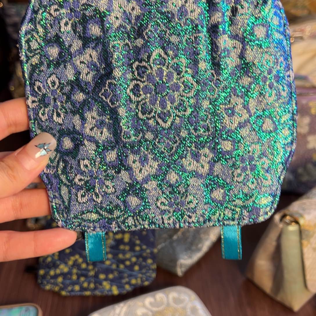 梦***梦织绣姨妈巾包福利不退换