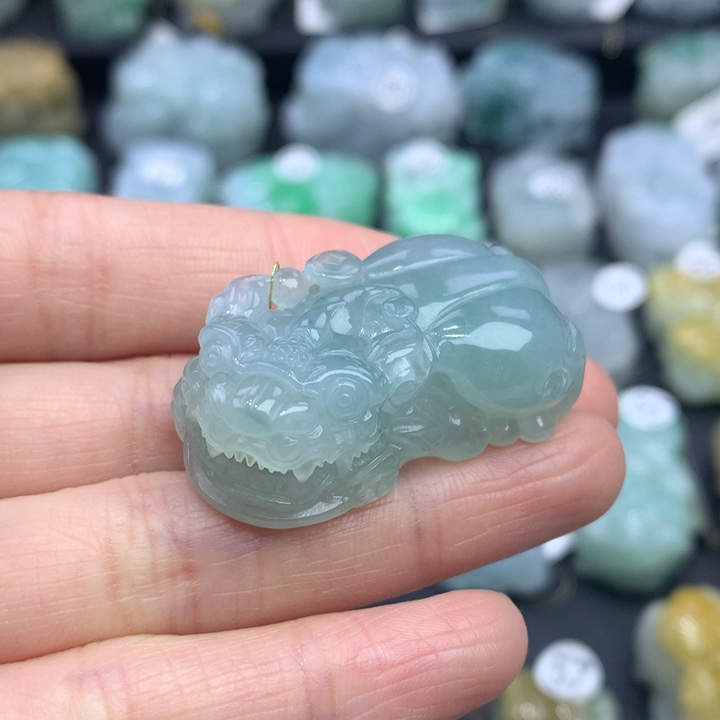 翡翠颈饰未镶嵌天然缅甸A货翡翠貔貅吊坠