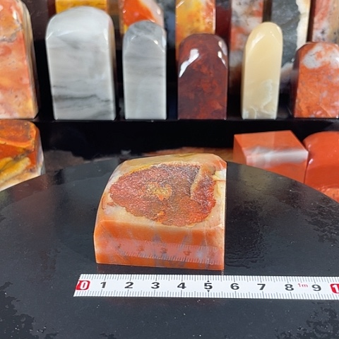 寿山石印石左**人寿山石印石