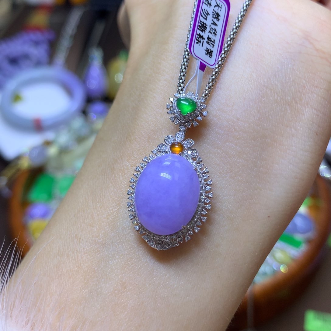 【闪购商品】翡翠颈饰18K金镶嵌翡翠