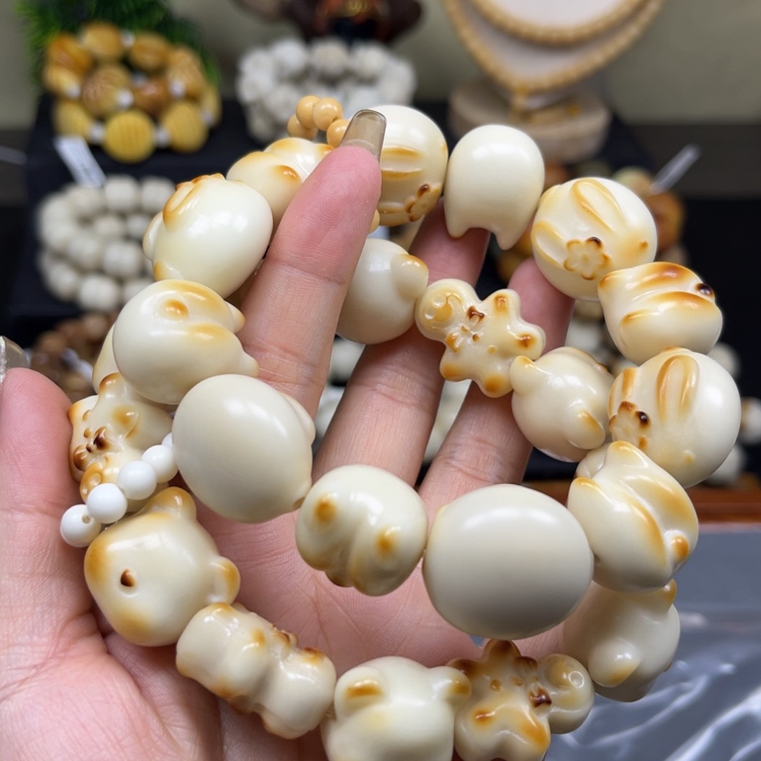 菩提根/象牙果吊坠面***?1.19.125瑕发2