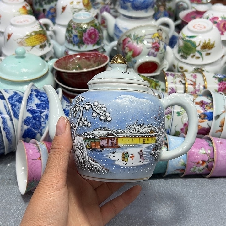 邓*景德镇陶瓷手工艺品