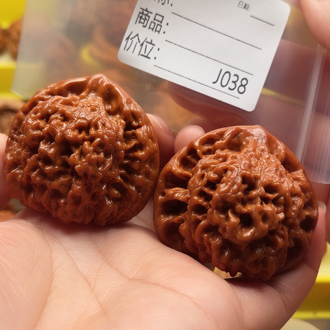 桃核吊坠龙鼎官帽52