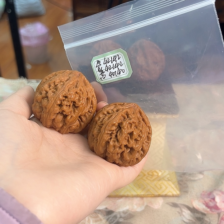 文玩核桃把件非嫁接大粗筋