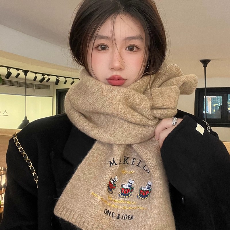 三只小熊刺绣羊毛围巾纯色厚款百搭保暖围巾秋冬季可爱舒适围脖