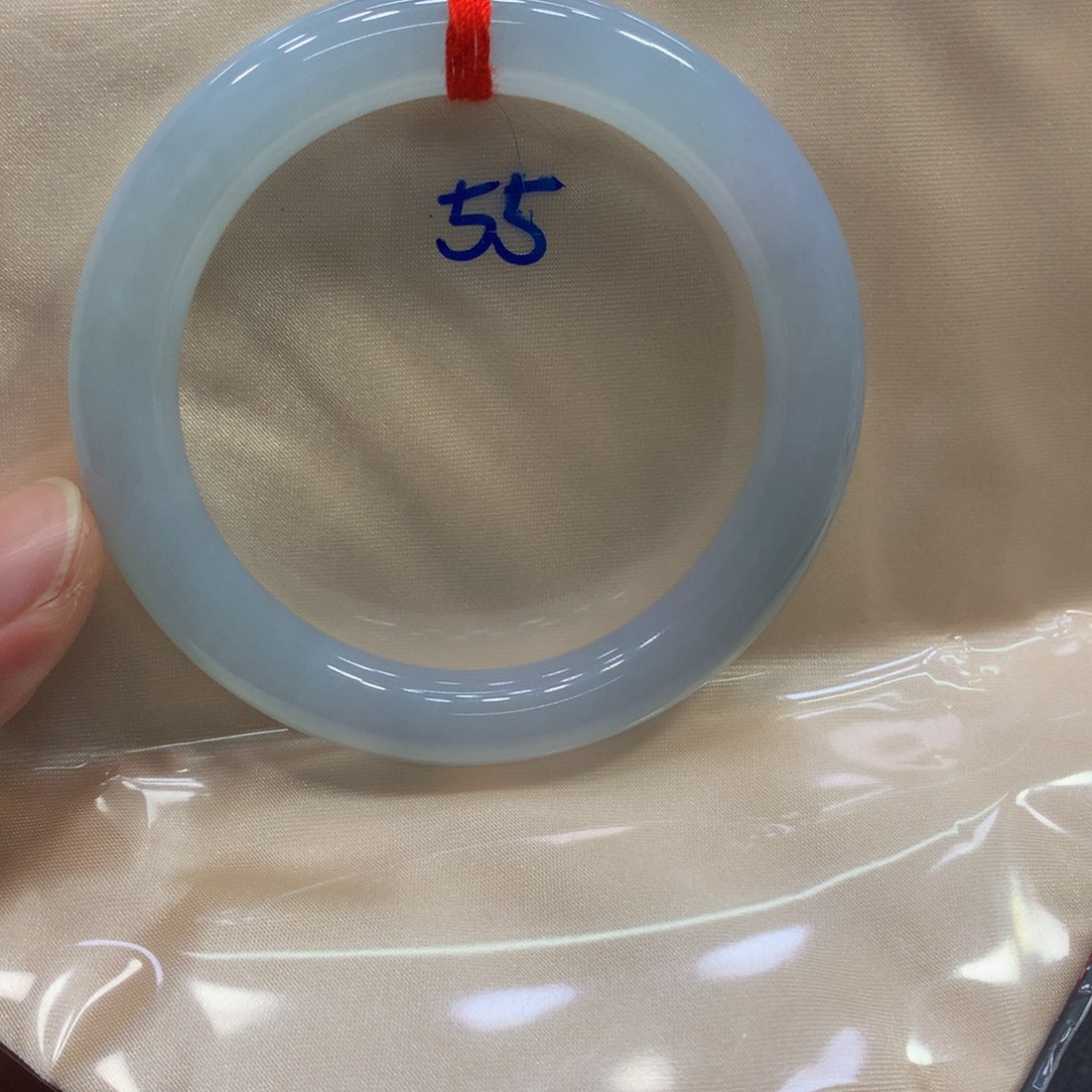 翡翠手镯（圆镯）未镶嵌翡翠手镯