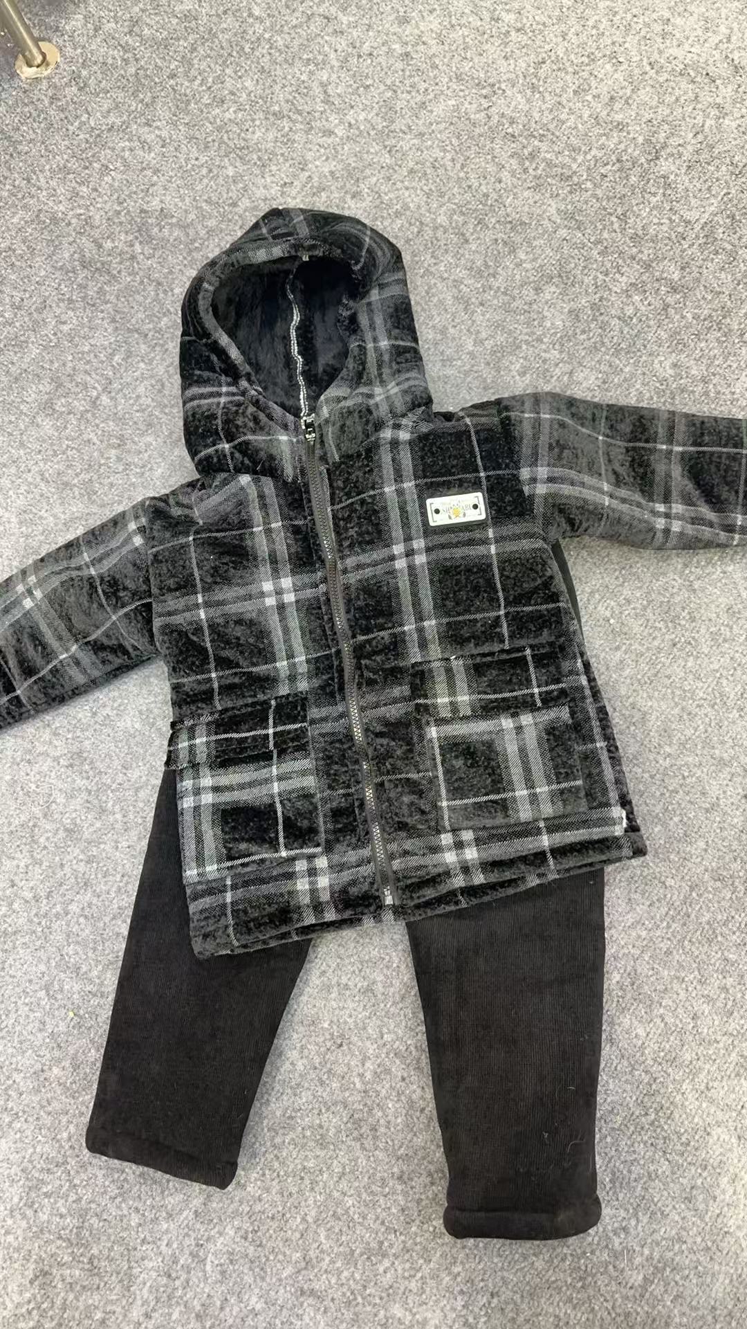 大风车家男童可外穿家居服三层夹棉套装时尚秋冬黑色