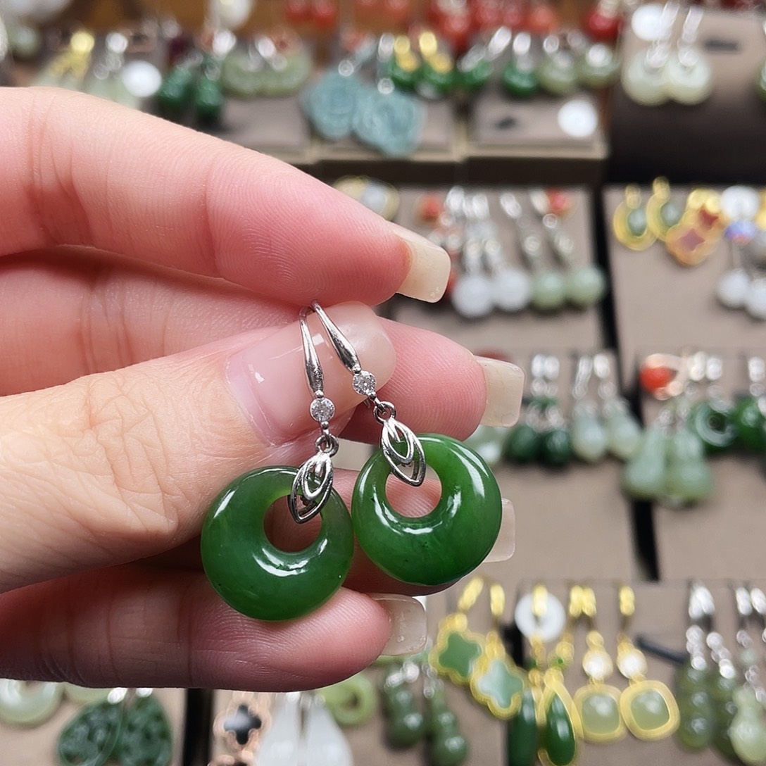 和田玉银S925镶嵌耳饰