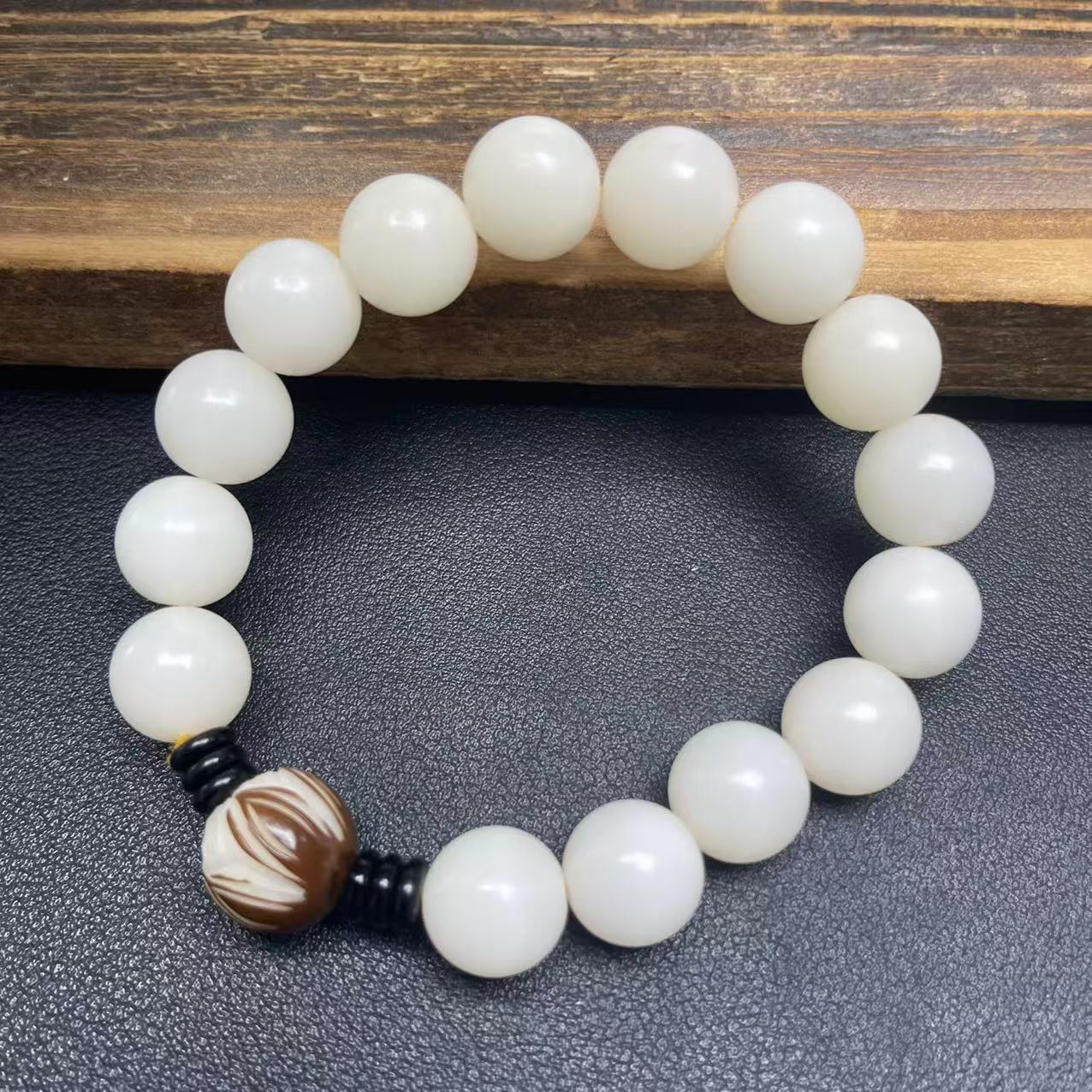 U196白菩提莲花单珠手串 无礼盒