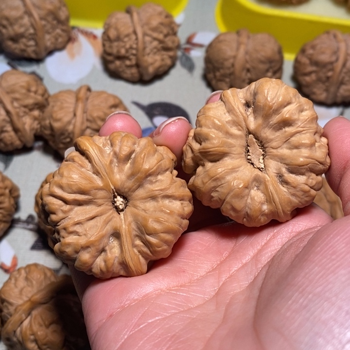 文玩核桃把件与***跑蛙蛙41