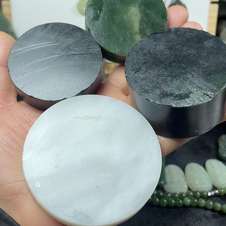 和田玉（糖玉）未镶嵌珠宝半成品