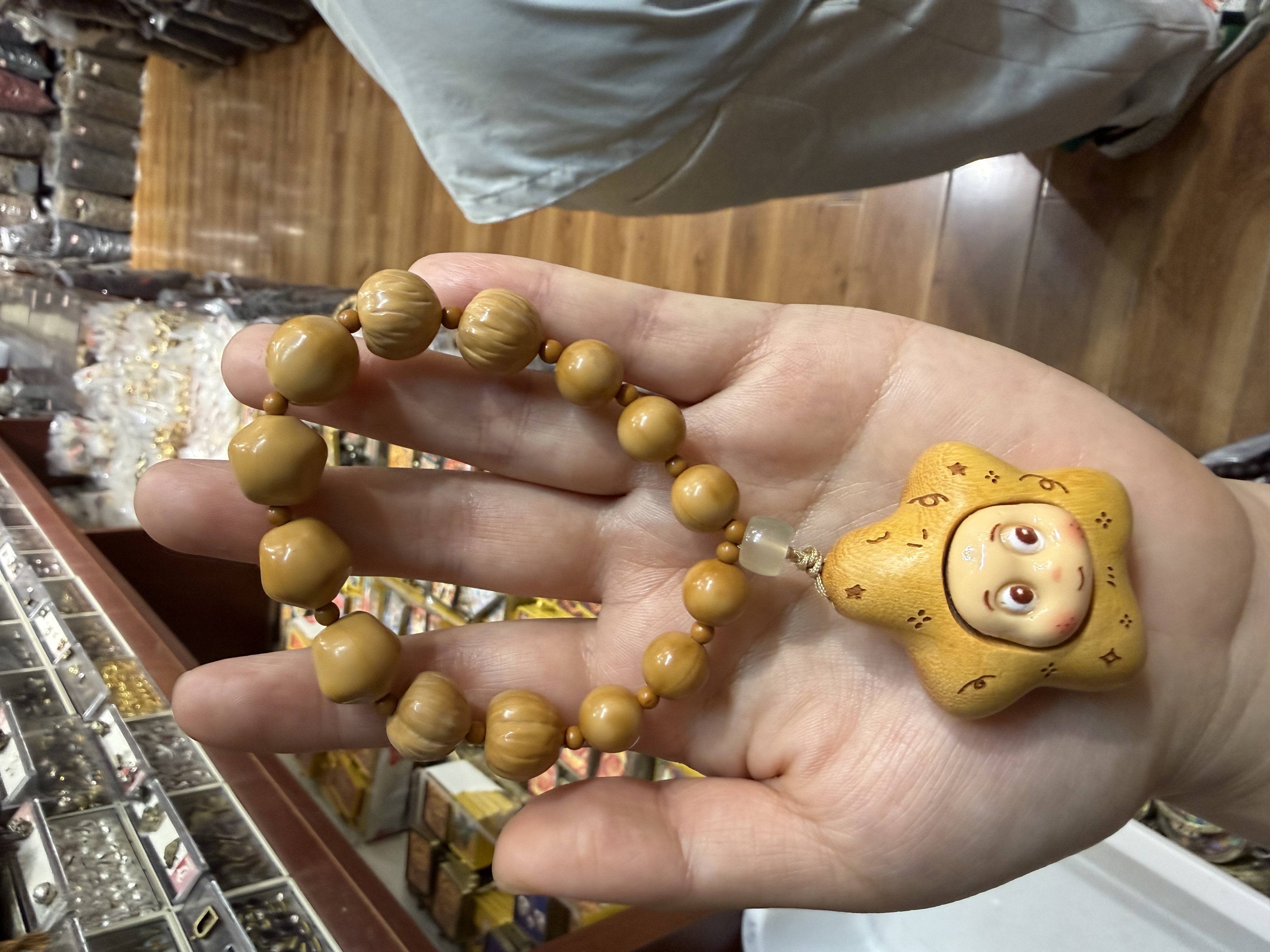 【手持】猴头核桃+檀木星星人包挂钥匙挂时尚个性装饰好物