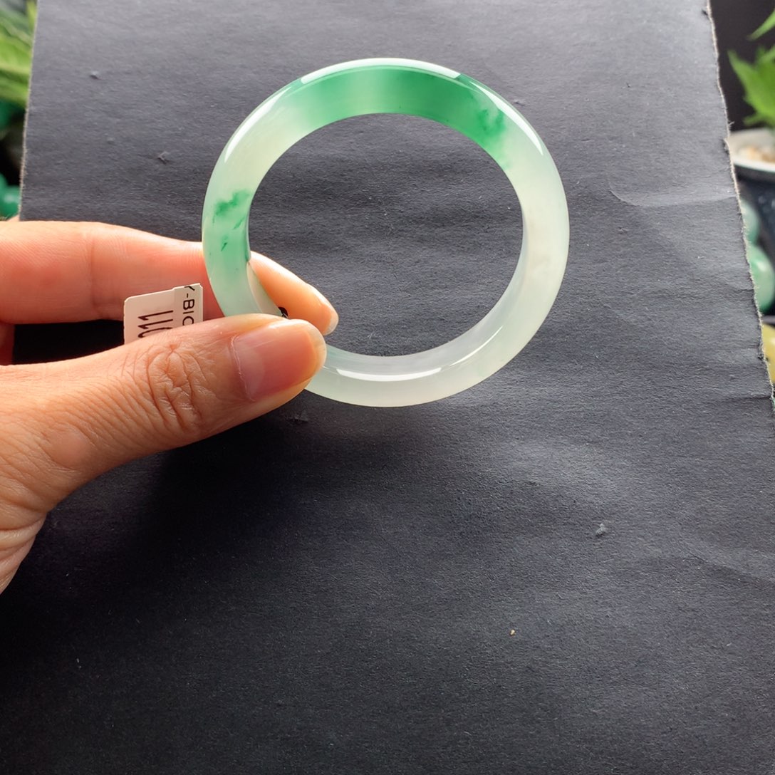 【闪购商品】石英质玉手镯未镶嵌竹****宁