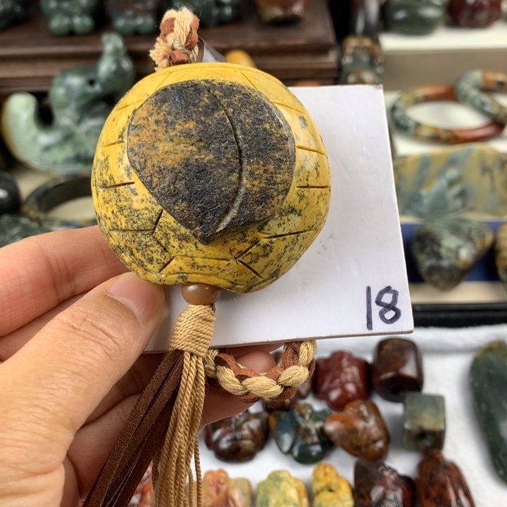 岫岩河磨玉（透闪石质玉）手把件未镶嵌