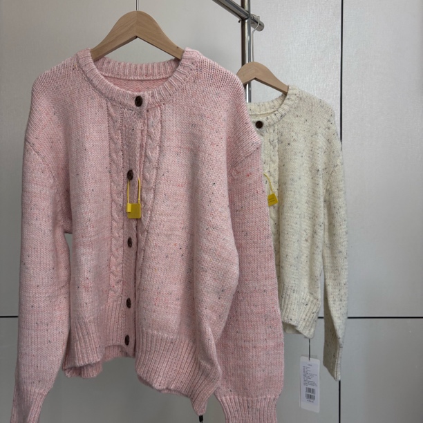 C-2-3特色杂线毛衣外套