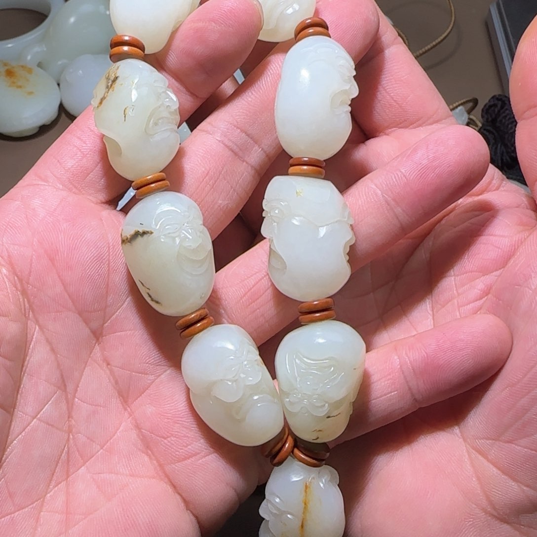 和田玉颈饰未镶嵌