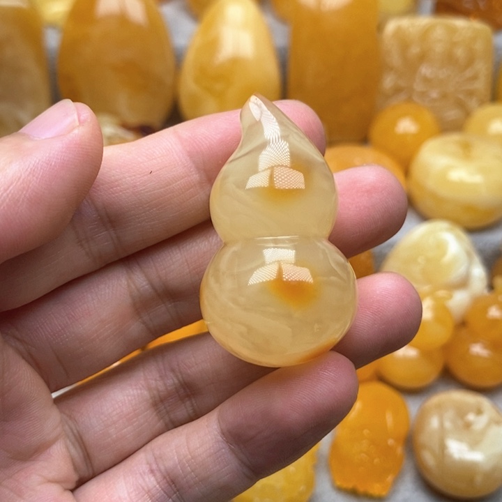 未镶嵌颈饰琥珀琥珀蜜蜡吊坠
