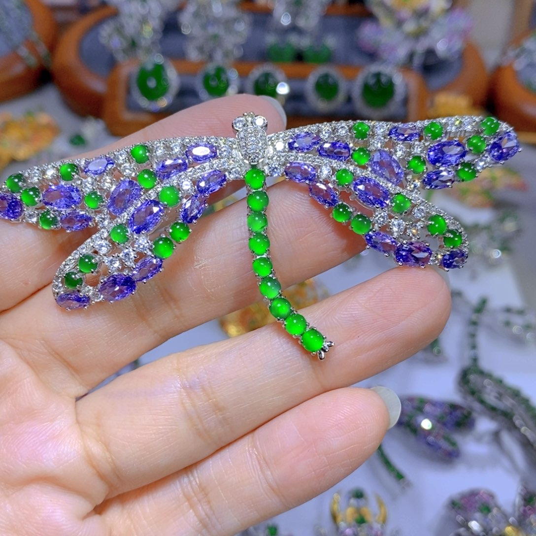 翡翠颈饰银S925镶嵌天然翡翠