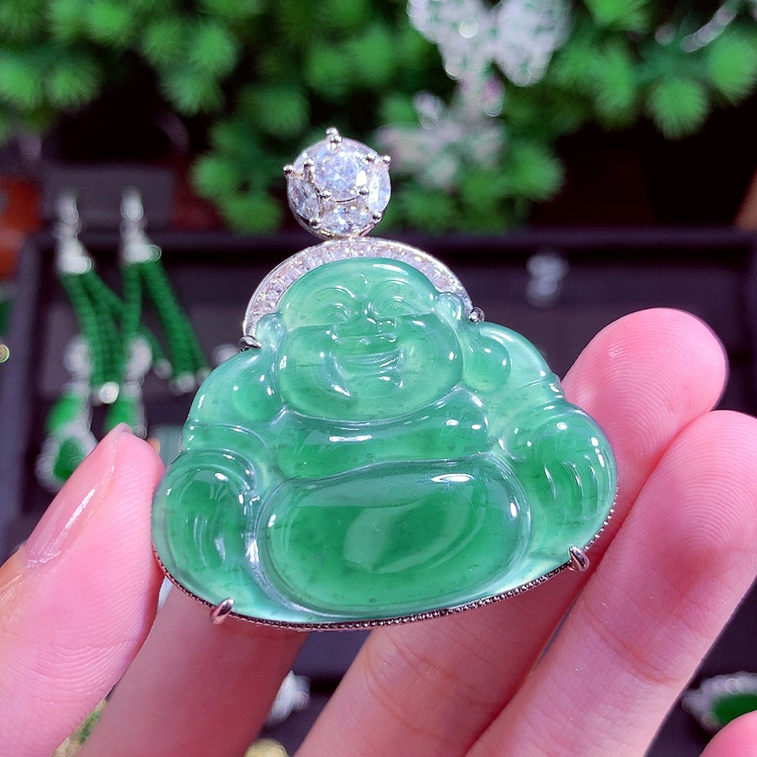 颈饰未镶嵌翡翠天然