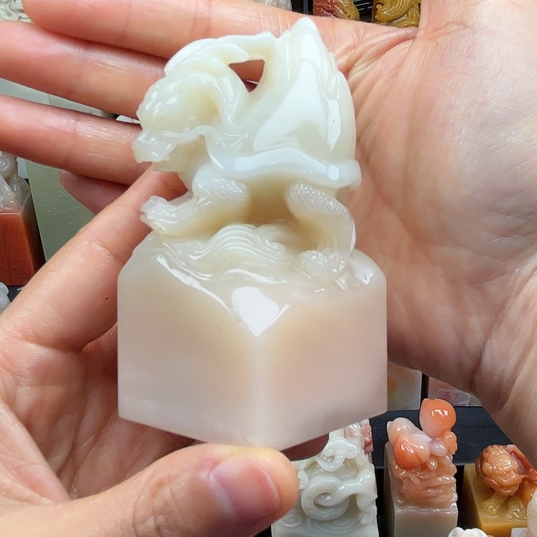 寿山石印石这么大个人都有