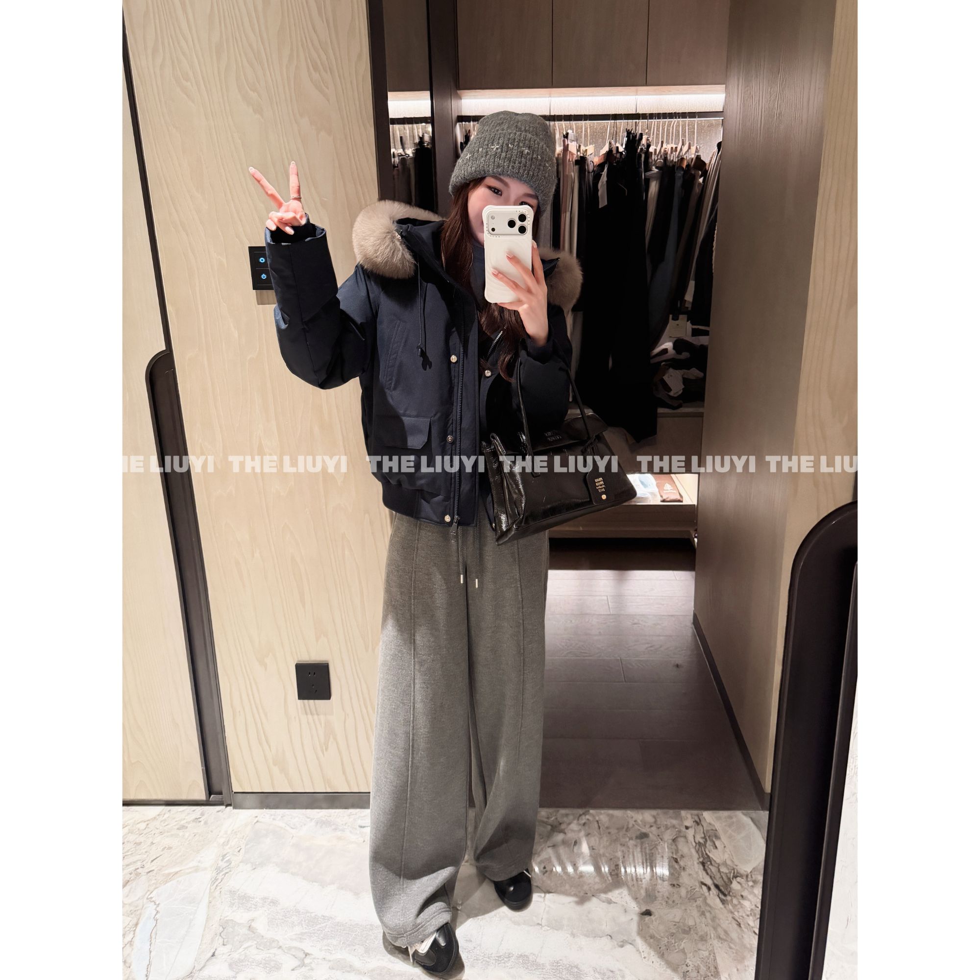 【LIUYI】冰河世纪~90白鸭绒狐狸毛毛领短款派克羽绒服510308