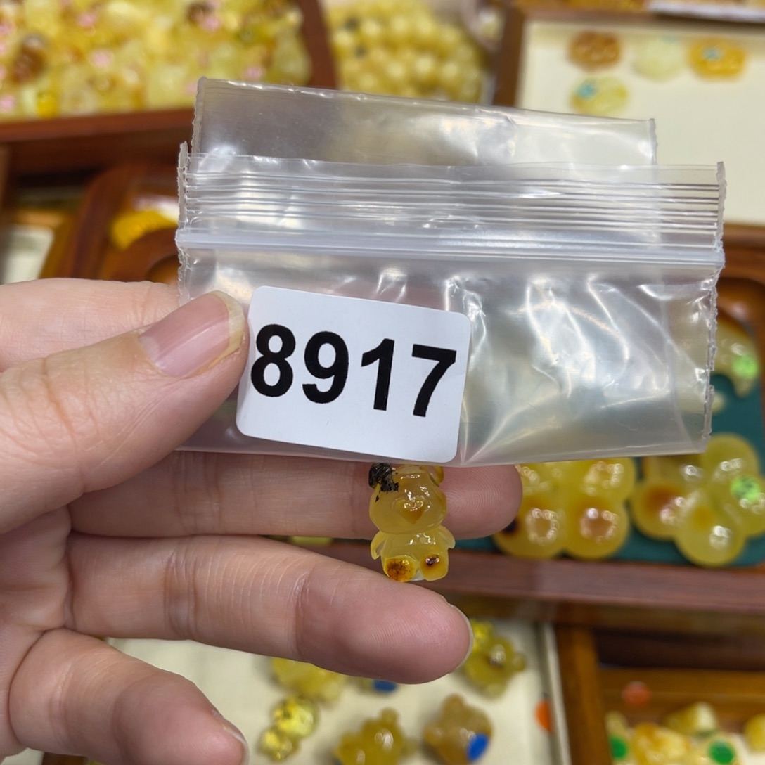 琥珀珠宝奇石未镶嵌