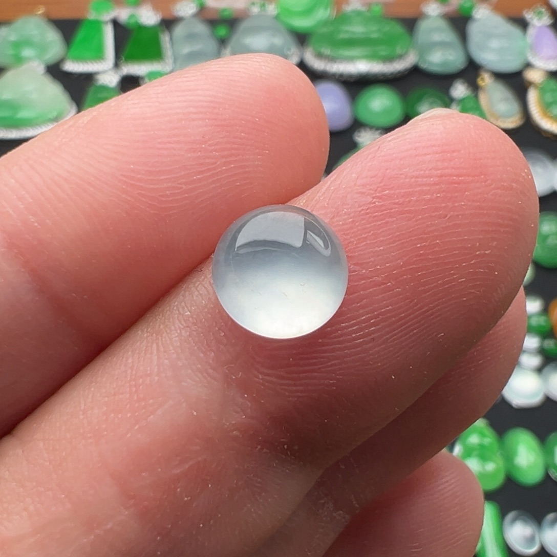 翡翠颈饰未镶嵌蛋面7.3