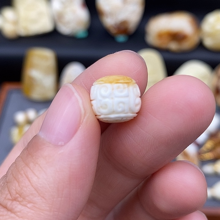 未镶嵌琥珀裸石11×10