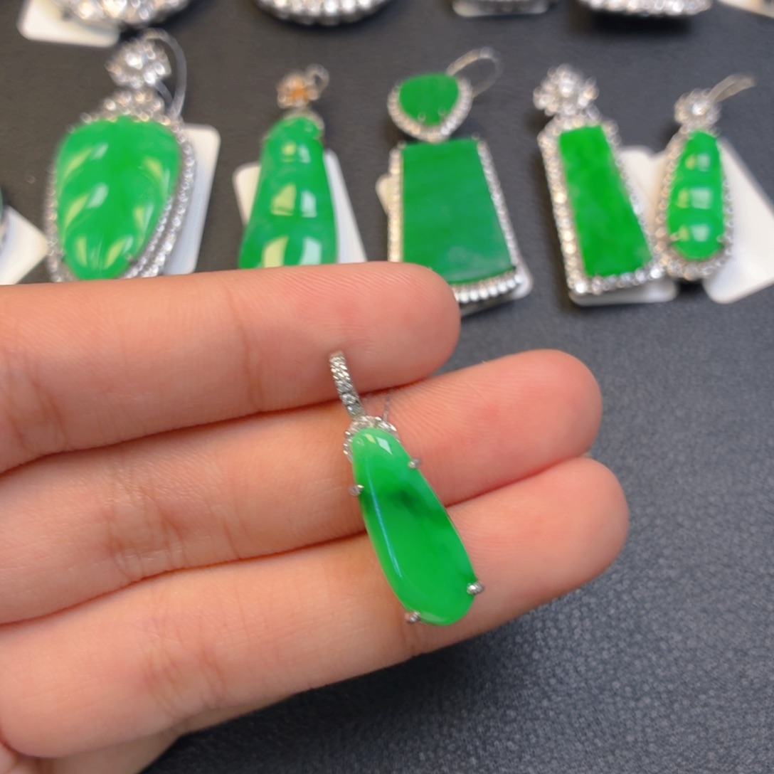 翡翠银S925镶嵌颈饰