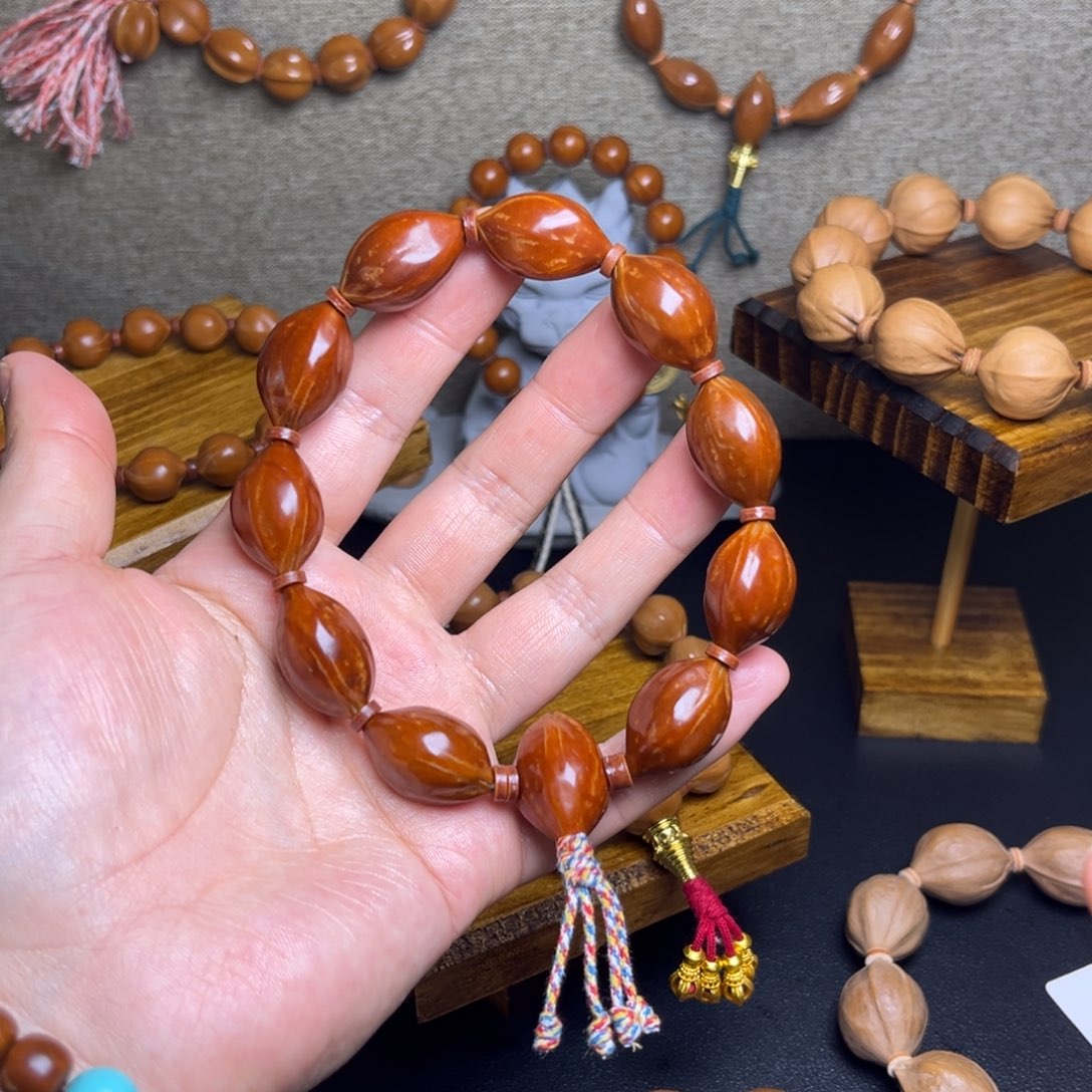 橄榄核手串/手链鸡血红