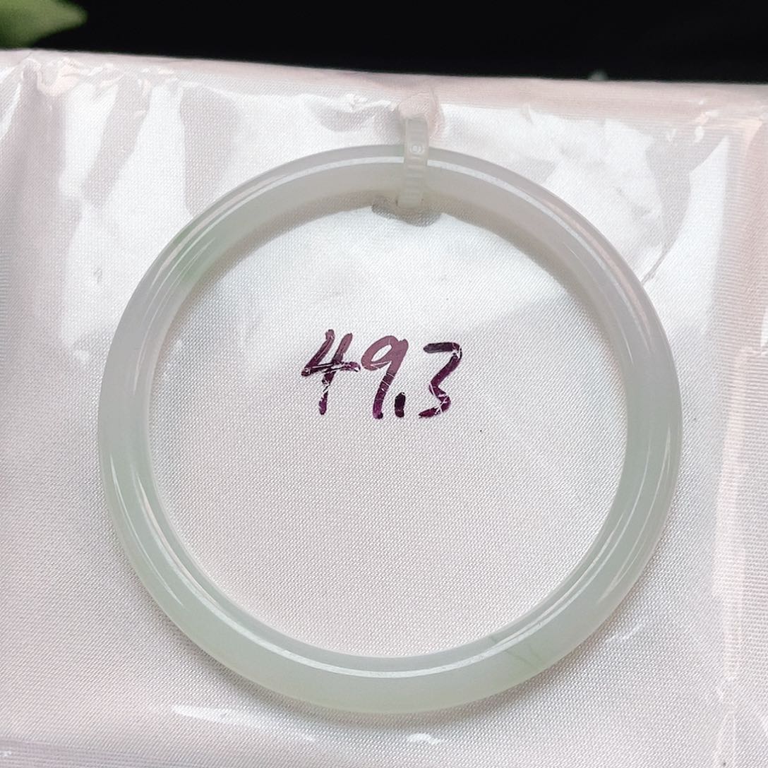 翡翠手镯未镶嵌叮当放漏