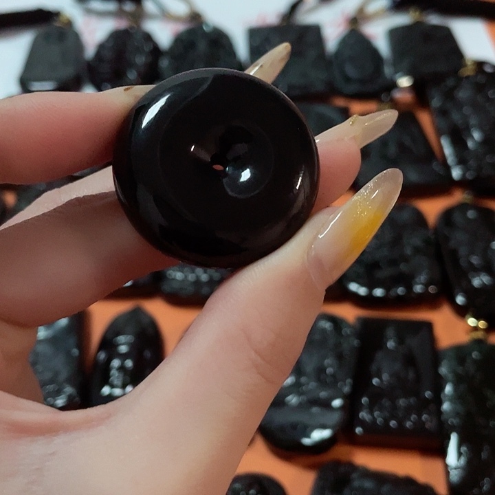 翡翠颈饰未镶嵌寒**蓝