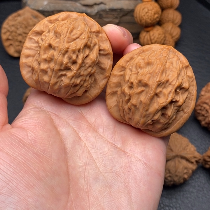 桃核把件尺寸43大红袍