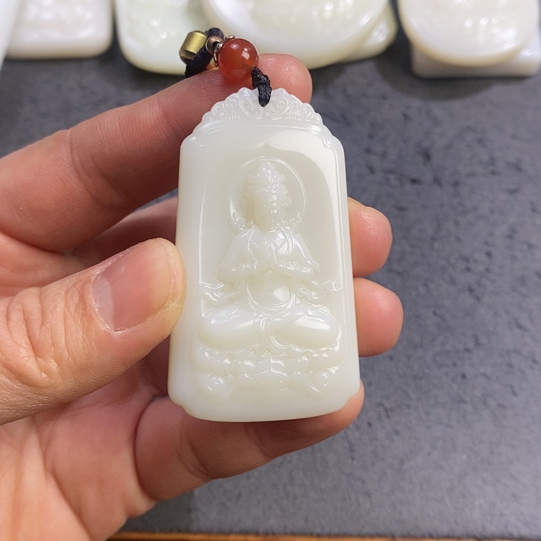 颈饰未镶嵌和田玉