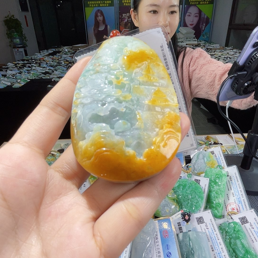 颈饰未镶嵌翡翠一