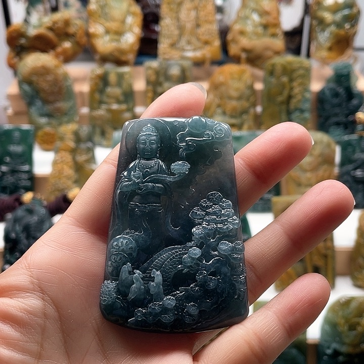 翡翠颈饰未镶嵌天然翡翠A货大势士