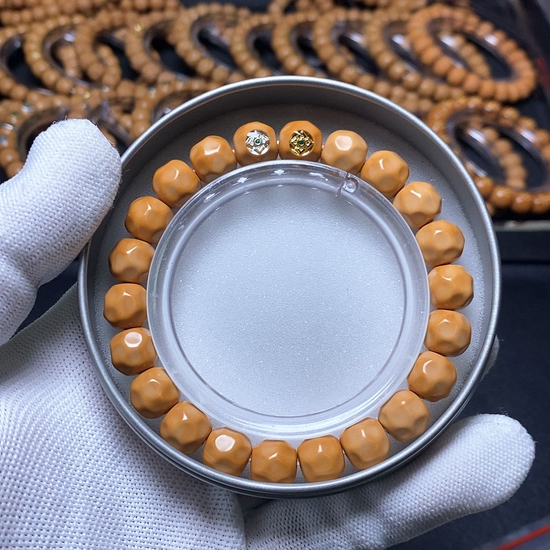 猴头核桃手串金银双标小奶酪 10左右 全品 208号