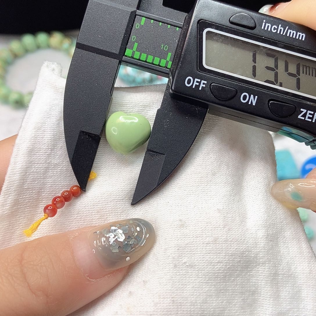 南红玛瑙未镶嵌珠宝奇石