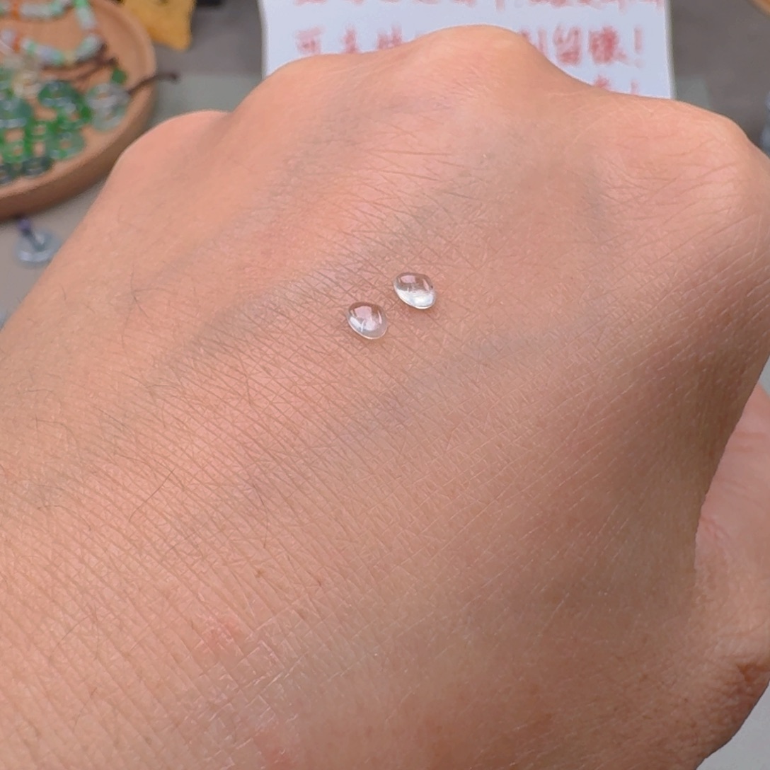 翡翠颈饰未镶嵌缅甸A货翡翠水滴