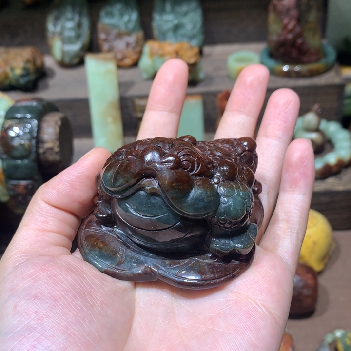 岫岩河磨玉（透闪石质玉）未镶嵌把件