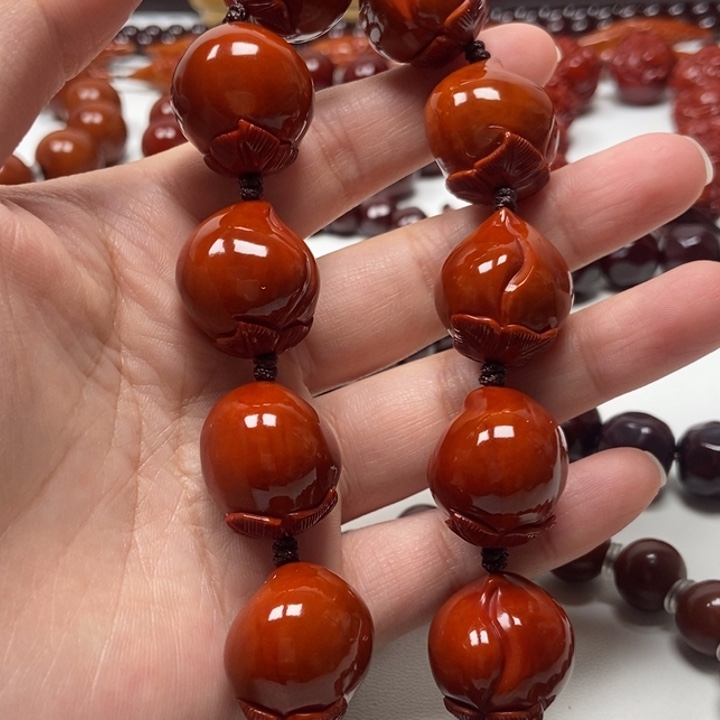 老***。橄榄核吊坠橄榄核