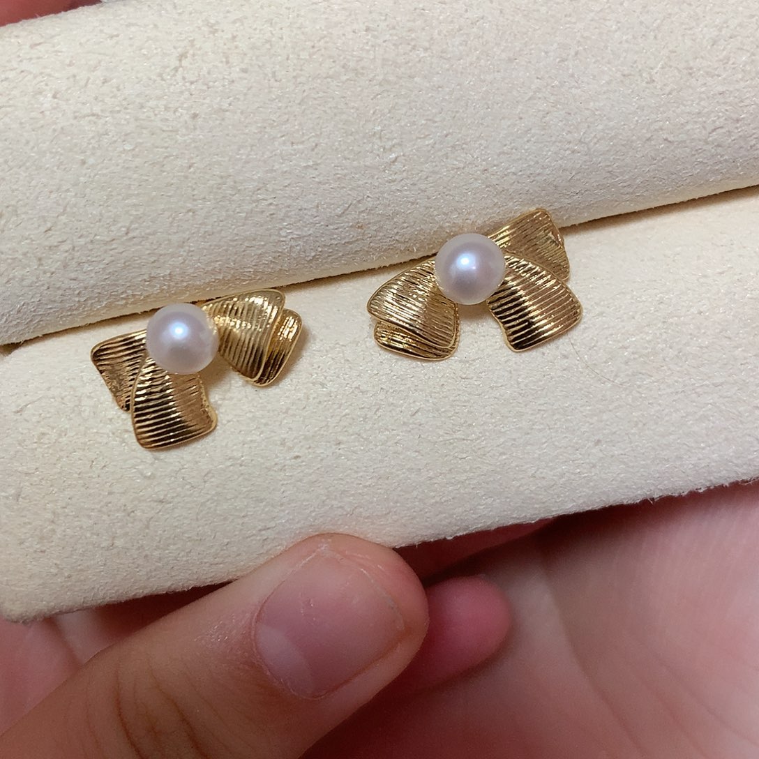 淡水珍珠耳饰合金
