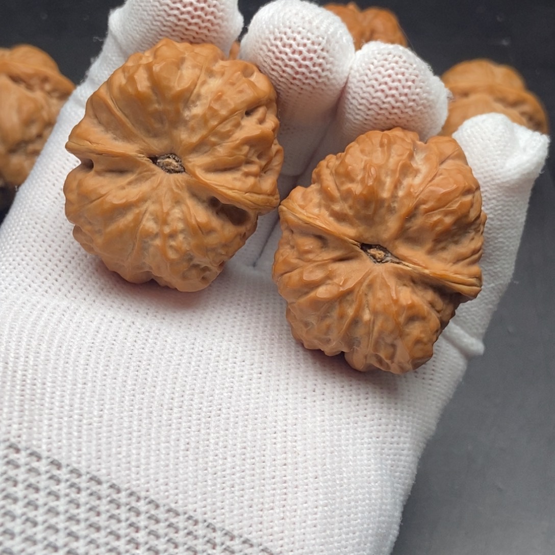 肉***爹文玩核桃把件蛤蟆头